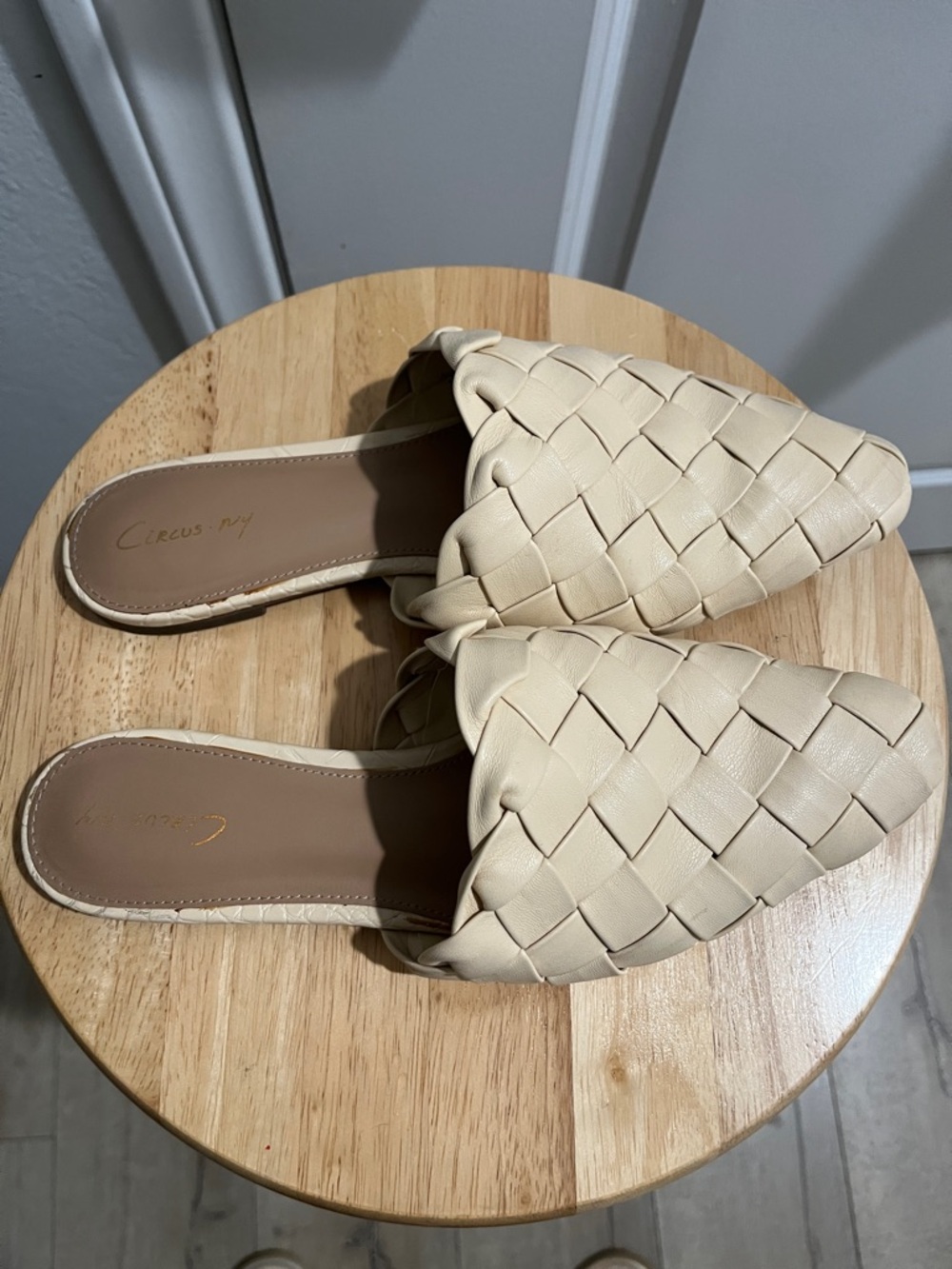 Circus NY Cream Woven Slip-On Flats Women’s 8.5M